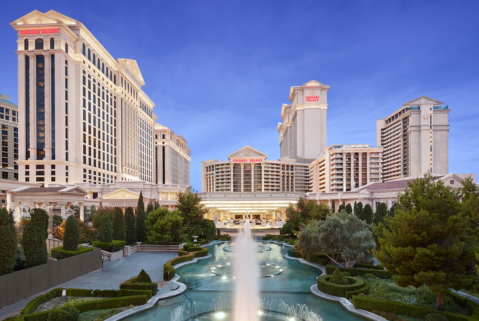 Preparing the palace: How an iconic Las Vegas casino plans to conquer  Covid-19